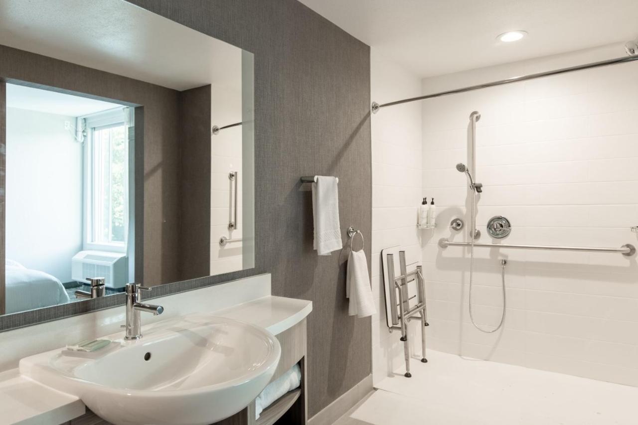 Springhill Suites By Marriott Честер Экстерьер фото